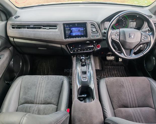 Honda Vezel 1.5 Hybrid 2WD 2018 White