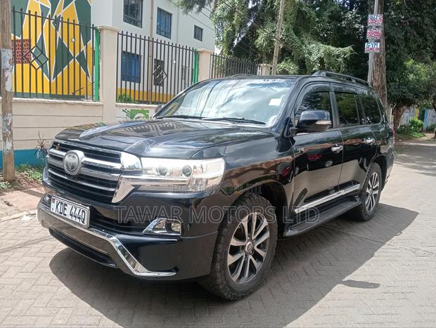 Toyota Land Cruiser 2016 Black