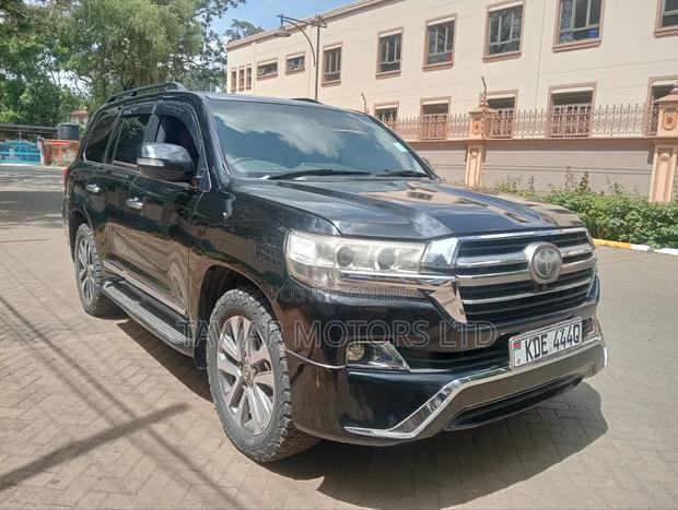 Toyota Land Cruiser 2016 Black