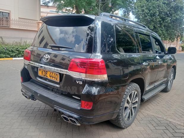 Toyota Land Cruiser 2016 Black