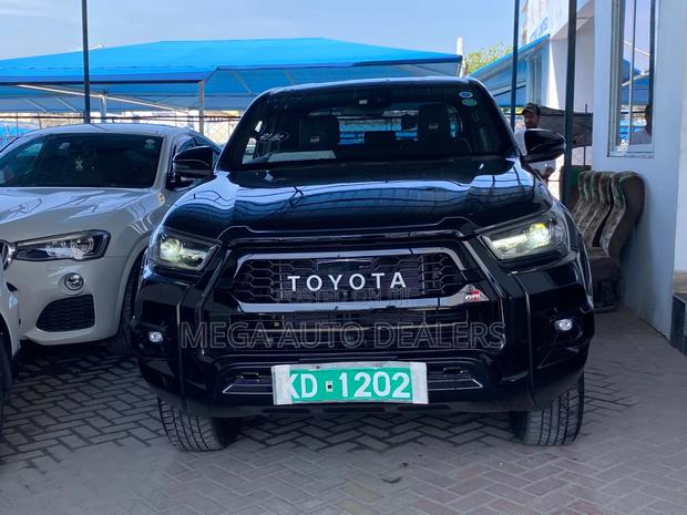 Toyota Hilux 2023 Black