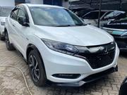 Honda Vezel 2018 White for sale