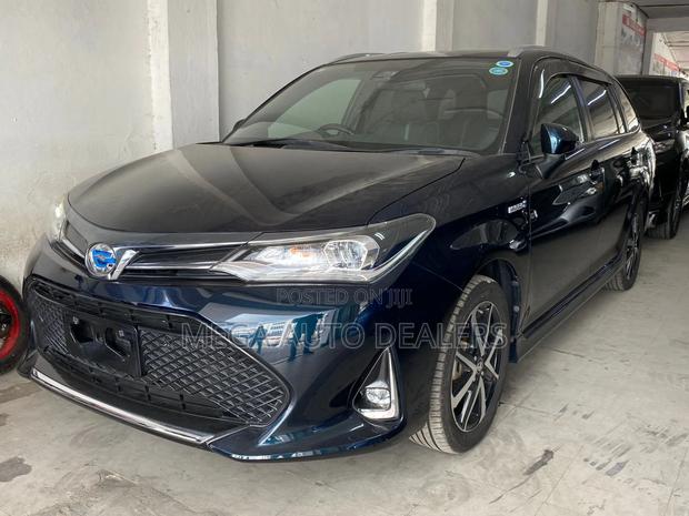 Toyota Corolla Fielder 2018 Blue