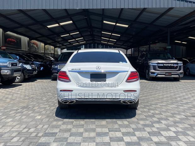 Mercedes-Benz E200 2016 White