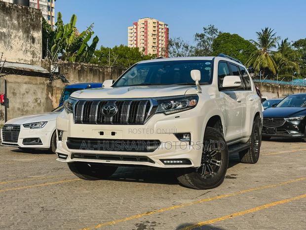 Toyota Land Cruiser Prado 2.7 2019 White