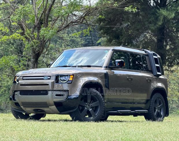 Land Rover Defender X-Dynamic HSE 2021 Brown
