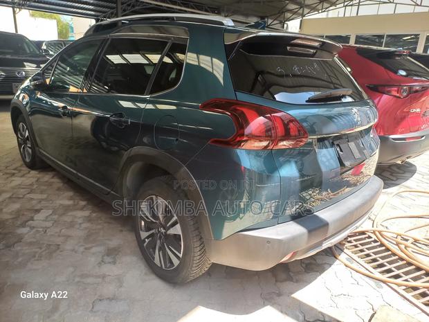 Peugeot 2008 2019 Green
