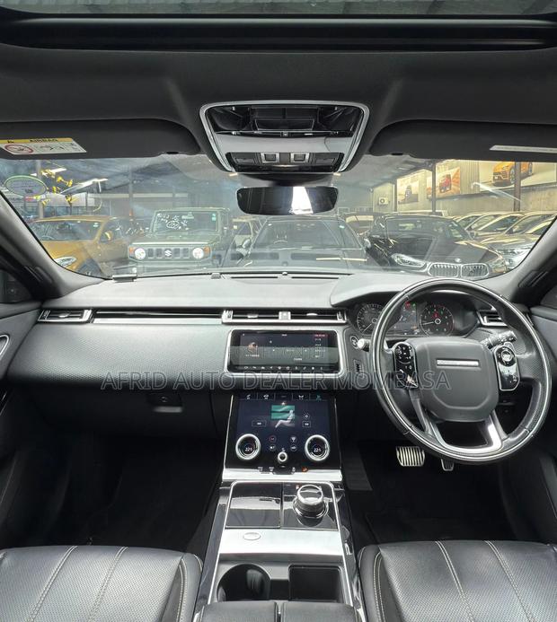 Land Rover Range Rover Velar 2018 Gold