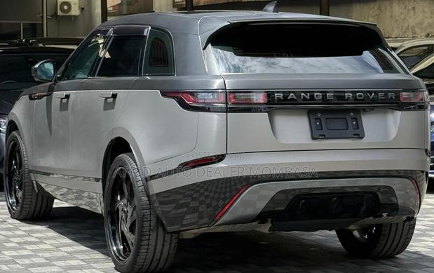 Land Rover Range Rover Velar 2018 Gold