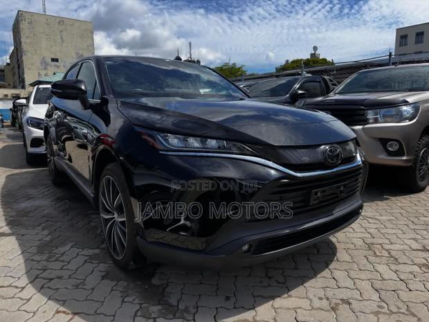 Toyota Harrier 2.0 2021 White