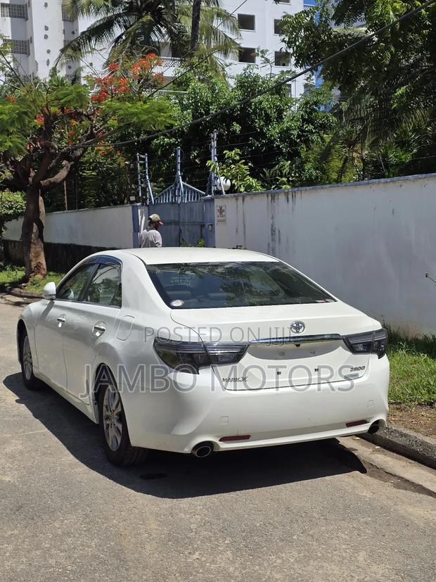 Toyota Mark X 2.5 RWD 2019 White