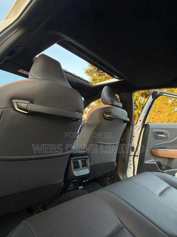 Toyota Crown XLE 2023 White