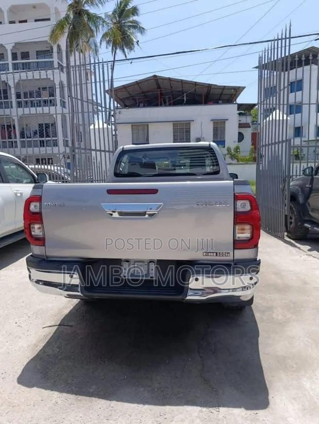 Toyota Hilux Revo Double Cab Deisel 2.8 RWD 2021 Gray
