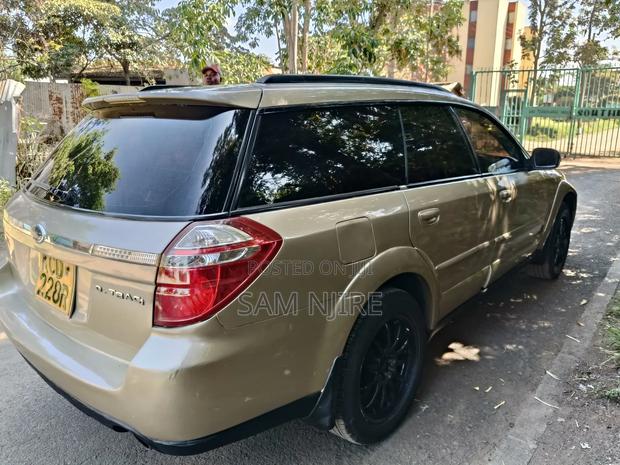Subaru Outback 2.5 2008 Beige