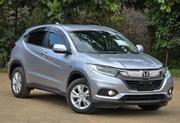 Honda Vezel 1.5 Hybrid 4WD 2018 Silver for sale