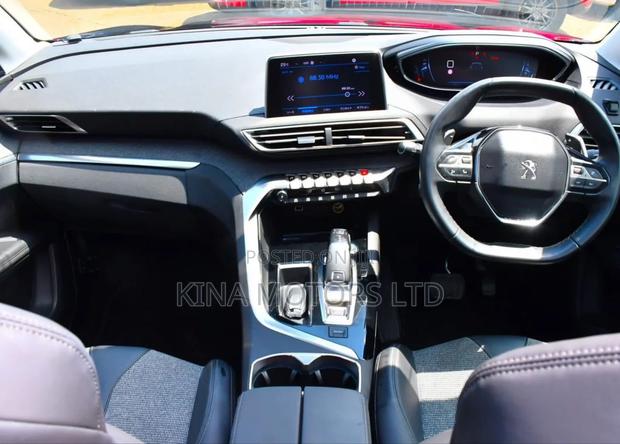 Peugeot 5008 2018 Blue