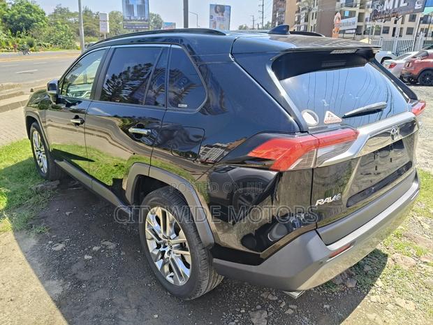 Toyota RAV4 XLE AWD 2019 Black