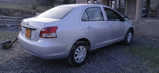 Toyota Belta 2011 Silver