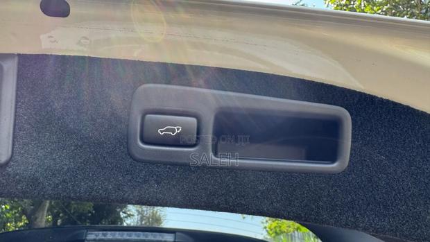 Toyota Harrier 2.0 Turbo 2019 White