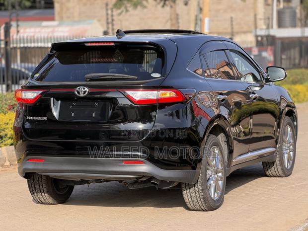 Toyota Harrier 2.0 2018 Black