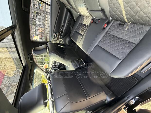 Toyota Harrier 2.0 2018 Black