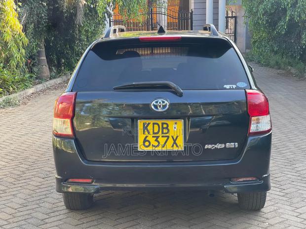 Toyota Corolla Fielder 1.5 Hybrid FWD 2014 Black