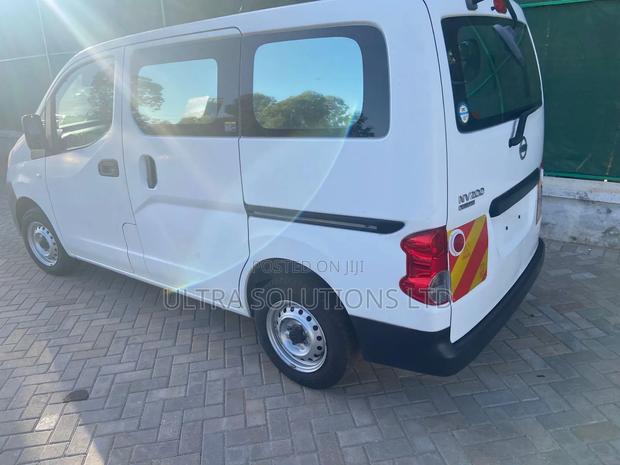 Nissan NV200 2018 White