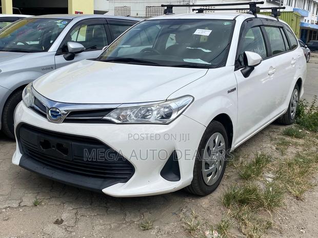 Toyota Corolla Fielder 2018 White