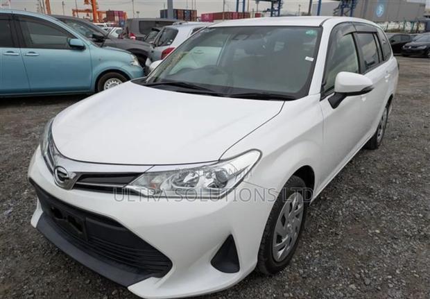 Toyota Corolla Fielder 2018 White