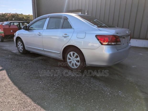 Toyota Premio 2020 Silver