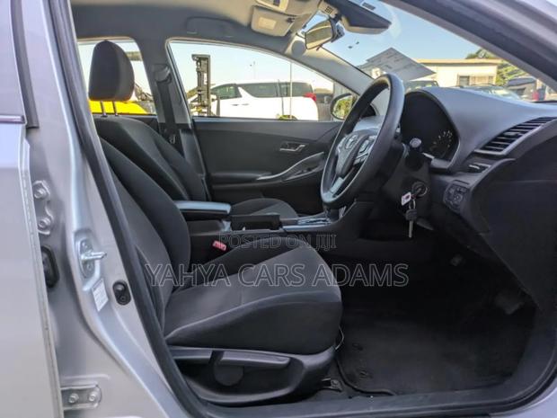Toyota Premio 2020 Silver