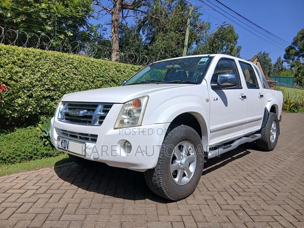 Isuzu D-MAX 2010 White