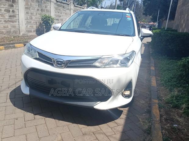 Toyota Corolla Fielder 2018 White