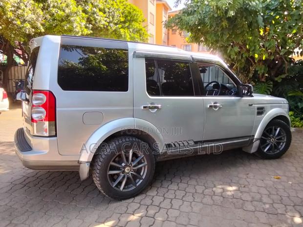 Land Rover Discovery 2010 Silver
