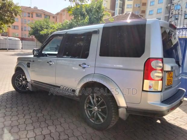 Land Rover Discovery 2010 Silver