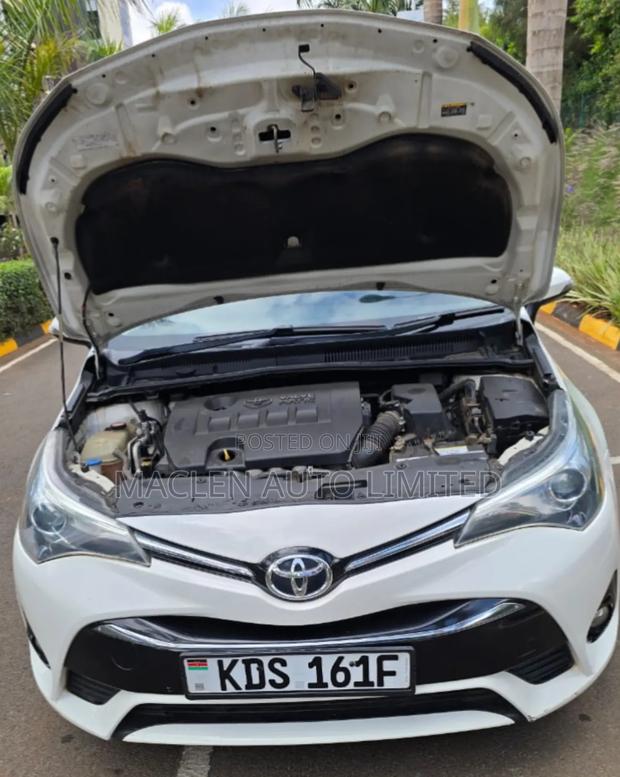 Toyota Avensis 2016 White