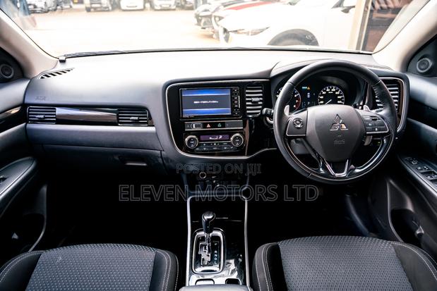 Mitsubishi Outlander 2019 White