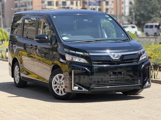 Toyota Voxy 2018 Black