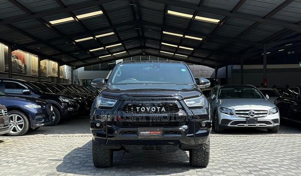 Toyota Hilux 2022 Black