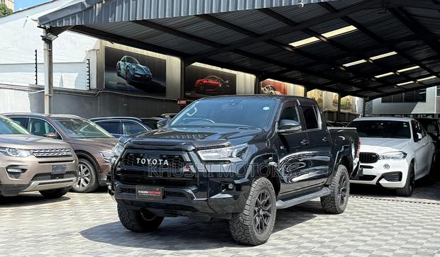 Toyota Hilux 2022 Black