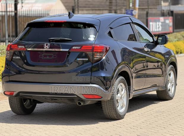 Honda Vezel 1.5 Hybrid 2WD 2018 Black