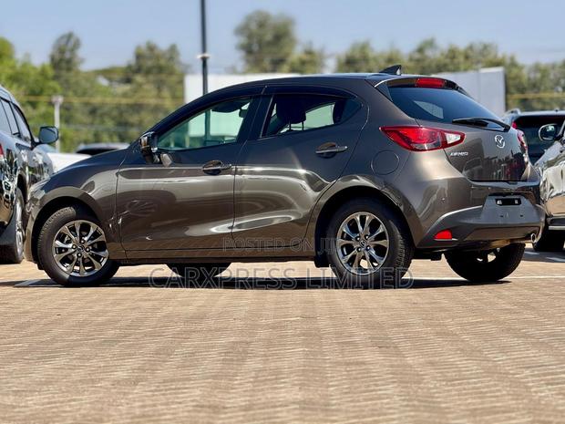 Mazda Demio 2018 Gray