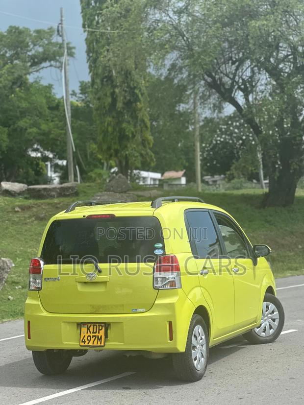 Toyota Spade 2017 Yellow