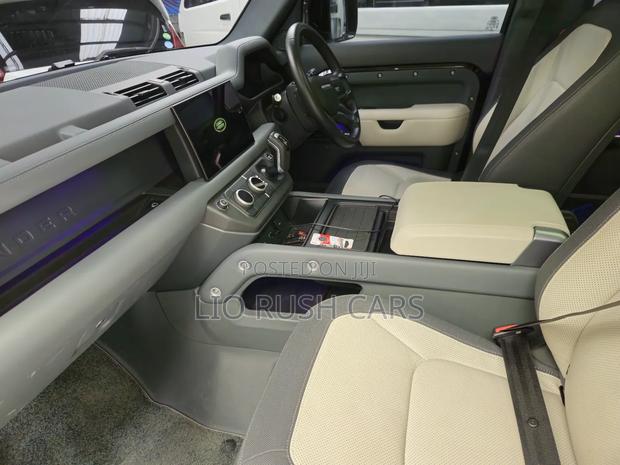 Land Rover Defender 2023 Black