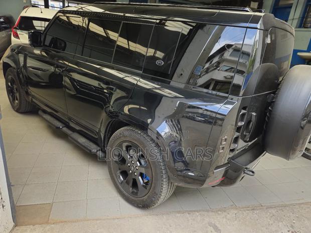 Land Rover Defender 2023 Black
