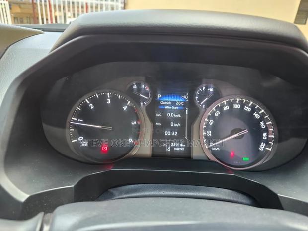 Toyota Land Cruiser Prado 2.8 2023 Silver