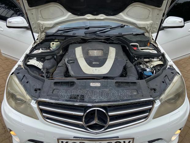 Mercedes-Benz C250 2009 White