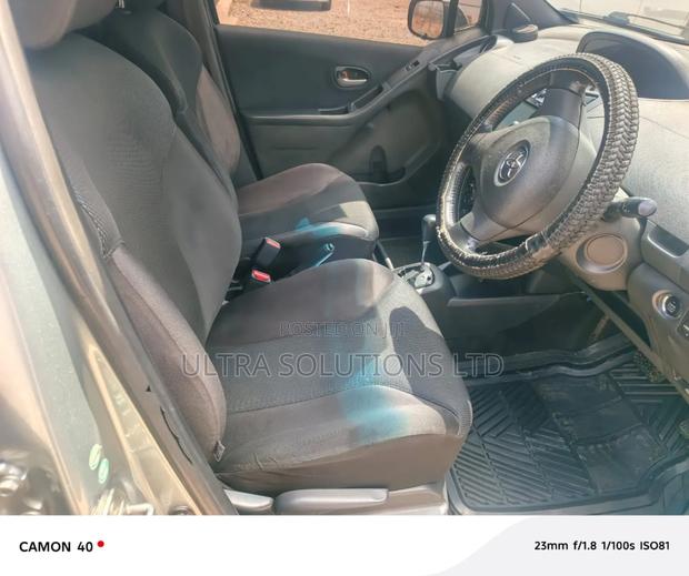 Toyota Vitz 2011 White