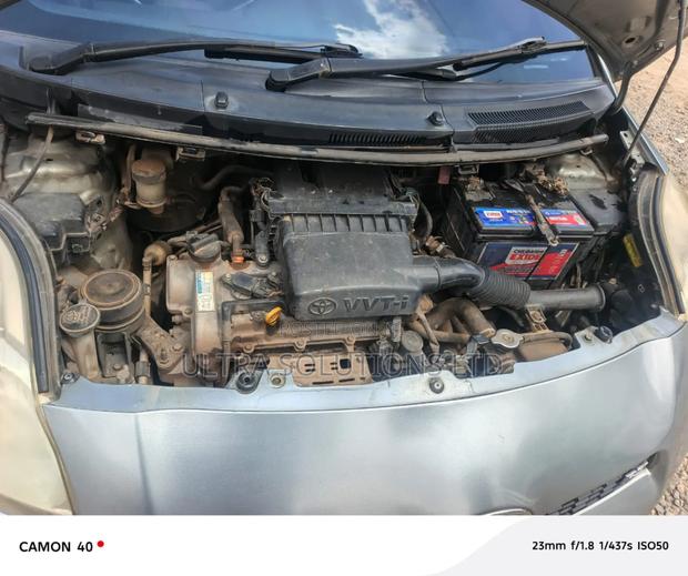 Toyota Vitz 2011 White