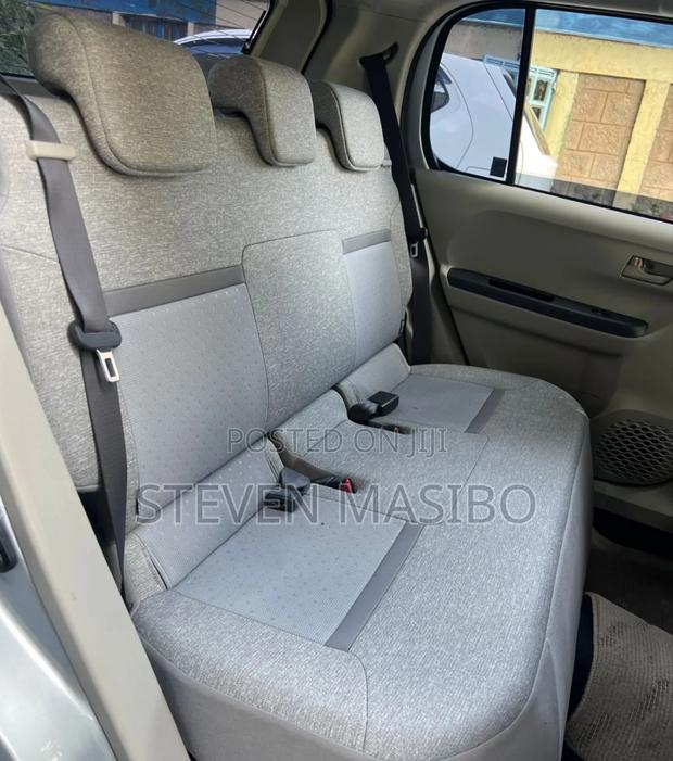 Toyota Passo 1.0 FWD 2018 Silver
